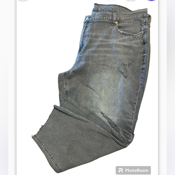 Old Navy mid rise, boyfriend ankle jeans. Size 24.  NWT lightly distressed‎ - Picture 1 of 11